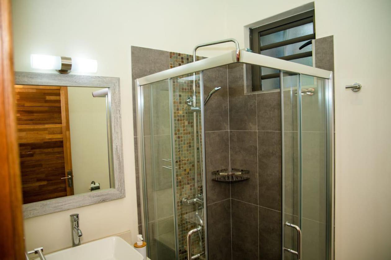 Entire Luxury 3 Bedroom For Rent - Flic-en-flac - Close To * Flic-en-Flacq