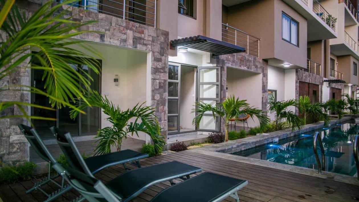 Apartment Entire Luxury 3 Bedroom For Rent - Flic-en-flac - Close To