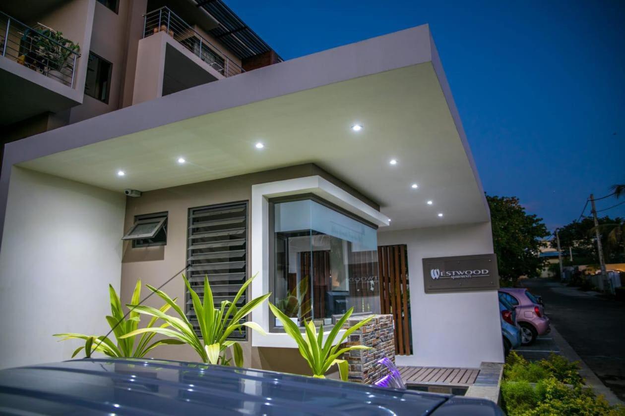 Entire Luxury 3 Bedroom For Rent - Flic-en-flac - Close To Flic en Flac